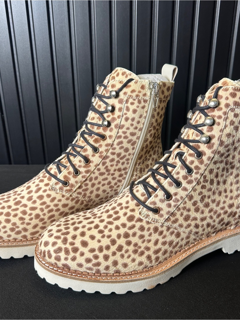 Dolce Vita NEW Avena Women’s Leopard-Print Lace-Up Ankle Boots in Tan and Brown